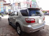 Bán ô tô Toyota Fortuner G năm 2010, màu bạc