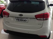 Cần bán xe Kia Rondo đời 2015, màu trắng, giá tốt, hỗ trợ trả góp lên tới 70%