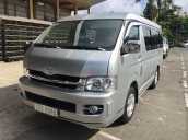 Toyota Hiace Super Wagon 2010, màu xám bạc, loại cao cấp. Máy xăng, 10 chỗ, 1 đời chủ