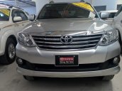 Xe Toyota Fortuner đời 2012, màu bạc, xe nhập, giá tốt