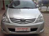 Toyota Innova G sản xuất 2011 màu bạc, xe 7 chỗ-số sàn-lắp ráp trong nước-động cơ 2.0