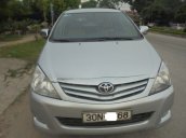 Gia đình muốn bán xe Toyota Innova G 2008 phom mới đăng kí 2009 mầu bạc