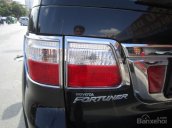 Bán xe Toyota Fortuner đời 2009, màu đen số tự động