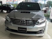 Fortuner 2.5G màu bạc, giá tốt nhất, trả góp tối đa chỉ cần 300 triệu