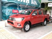 Hilux 2.5E MT 2015 màu đỏ, Toyota Giải Phóng cam kết giá tốt nhất