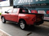 Hilux 2.5E MT 2015 màu đỏ, Toyota Giải Phóng cam kết giá tốt nhất