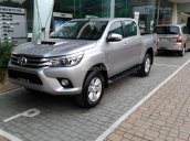 Hilux 3.0G 4x4 AT 2015 màu bạc, Toyota Giải Phóng cam kết giá tốt nhất