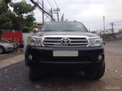 Cần bán Toyota Fortuner đời 2009, màu đen, 685 triệu