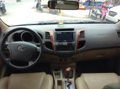 Cần bán Toyota Fortuner đời 2009, màu đen, 685 triệu