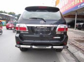 Cần bán xe Toyota Fortuner đời 2010, màu đen giá cạnh tranh