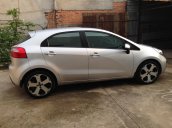 Cần bán Kia Rio 2013 nhập khẩu Hàn Quốc màu bạc, số tự động 