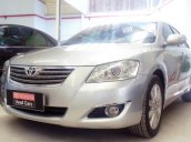 Toyota Camry đời 2007, màu bạc cần bán