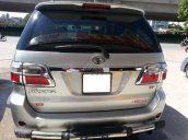 Cần bán Toyota Fortuner đời 2012, màu bạc chính chủ