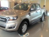 Bán Ford Ranger XLS MT sản xuất 2017, màu ghi vàng, xe nhập khẩu