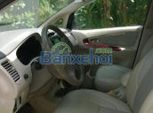 Cần bán Toyota Innova màu bạc số sàn, đi 90000km. Xe nhà sử dụng đi kỹ