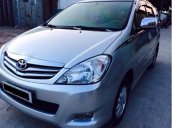 Toyota Innova G màu xám bạc, số sàn, đời cuối 12/2009, biển số thành phố Hồ Chí Minh