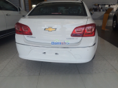 Cần bán xe Chevrolet Cruze đời 2015, màu trắng, 572tr xe đẹp