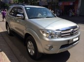 Bán Toyota Fortuner cuối 2009 máy xăng, số tự động 2 cầu