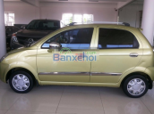 Bán ô tô Chevrolet Spark, màu vàng, trong nước, đại lý bán