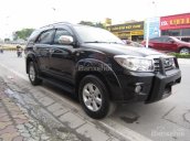 Cần bán Toyota Fortuner đời 2010, màu đen, giá tốt