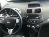 Chevrolet Spark LS hộp số sàn 5 cấp, hệ thống chống bó cứng phanh ABS, khóa cửa trung tâm, 02 túi khí