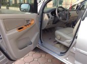 Tôi có xe Toyota Innova G sản xuất 2011 màu ghi bạc, chính chủ sử dụng đi giữ gìn cần bán