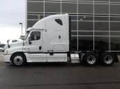 Bán xe đầu kéo Mỹ Freightliner Cascadia 2012 màu trắng, xe nhập nguyên chiếc 