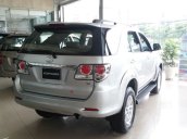 Toyota An Sương đang có chương trình bán hàng cực tốt cho dòng xe Toyota Fortuner màu bạc