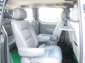 Cần bán Kia Carnival đời 2006, màu bạc, nhập khẩu chính hãng, như mới, giá 298tr