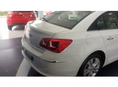 Chevrolet Cruze sản xuất 2015, màu trắng, nhập khẩu nguyên chiếc, giá 679tr