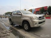 Bán xe Toyota Hilux đời 2010, màu ghi vàng, nhập khẩu Thái Lan