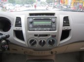 Bán xe Toyota Hilux đời 2010, màu ghi vàng, nhập khẩu Thái Lan