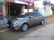 Cần bán gấp Kia Cerato đời 2009, màu xám như mới