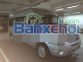 Cần bán Ford Transit sản xuất 2015, màu bạc