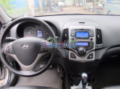 Bán Hyundai i30 CW đời 2010, màu bạc, nhập khẩu chính hãng, số tự động, 536tr