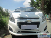 Chính chủ cần bán xe Chevrolet Spark năm 2014, màu trắng