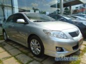 Chiếc Toyota Corolla Altis 2009 2.0G bạc đặc biệt này được bán với giá 645 tr