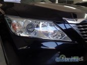 Xe Toyota Camry 2.0E 2013 cũ màu đen đang được bán