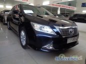 Xe Toyota Camry 2.0E 2013 cũ màu đen đang được bán