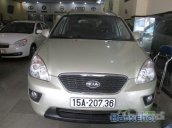 Xe Kia Carens 1.8 2012 cũ màu vàng đang được bán