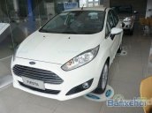 Bán Ford Fiesta đời 2015, màu trắng, 584tr