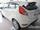 Bán Ford Fiesta đời 2015, màu trắng, 584tr