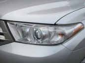 Bán Toyota Highlander SE đời 2010, màu bạc, nhập khẩu nguyên chiếc