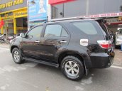 Bán ô tô Toyota Fortuner SR5 đời 2011, màu đen, nhập khẩu