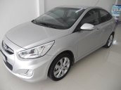 Cần bán xe Hyundai Accent năm 2014, màu bạc, nhập khẩu chính hãng, số sàn