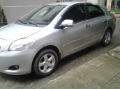 Tôi cần bán chiếc xe Toyota Vios 1.5 E đời 2010 màu bạc, xe chính chủ biển Hà Nội