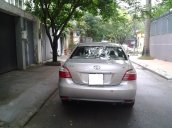 Tôi cần bán chiếc xe Toyota Vios 1.5 E đời 2010 màu bạc, xe chính chủ biển Hà Nội