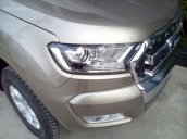 Bán xe Ford Ranger 2.2 XLT đời 2017, nhập khẩu, tặng nắp thùng, tặng lót chính hãng, đủ màu, giao xe luôn