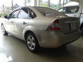 Cần bán lại xe Ford Focus 1.8 MT đời 2011, màu hồng phấn, như mới 