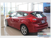 Bán xe Ford Focus năm 2015, màu đỏ, giá 767tr